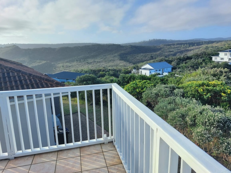6 Bedroom Property for Sale in Cola Beach Western Cape